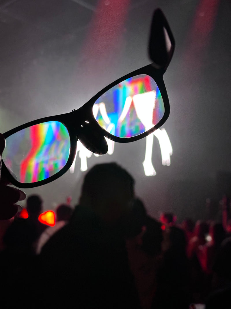 Diffraction Glasses